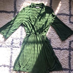 Everly - green open chest choker dress - size Small